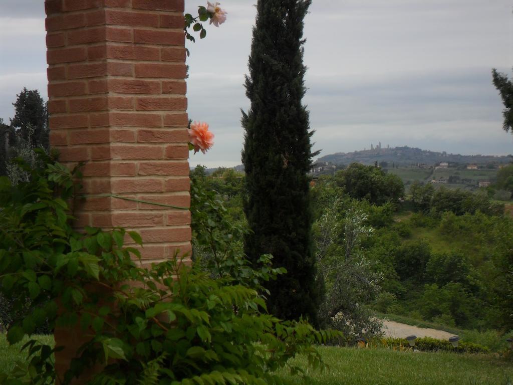 Agriturismo Il Torrione 체르탈도 외부 사진